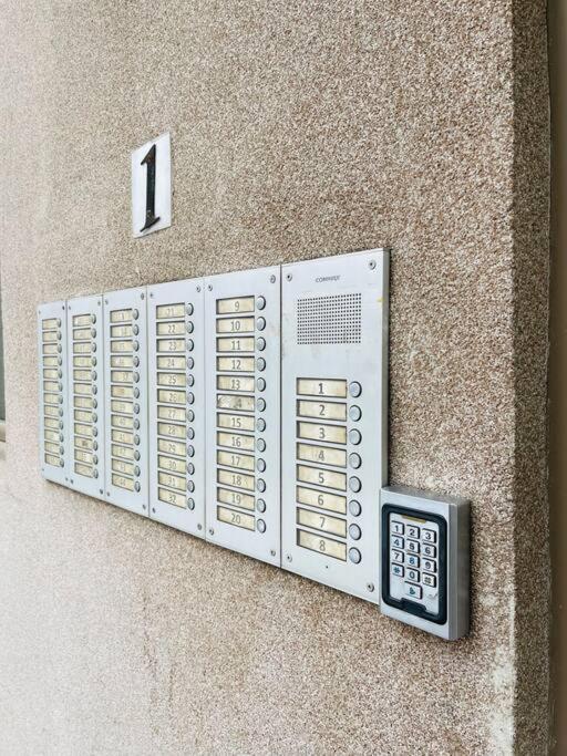 New Modern Rooftop Apartment-Free Private Parking Skopje Exterior photo